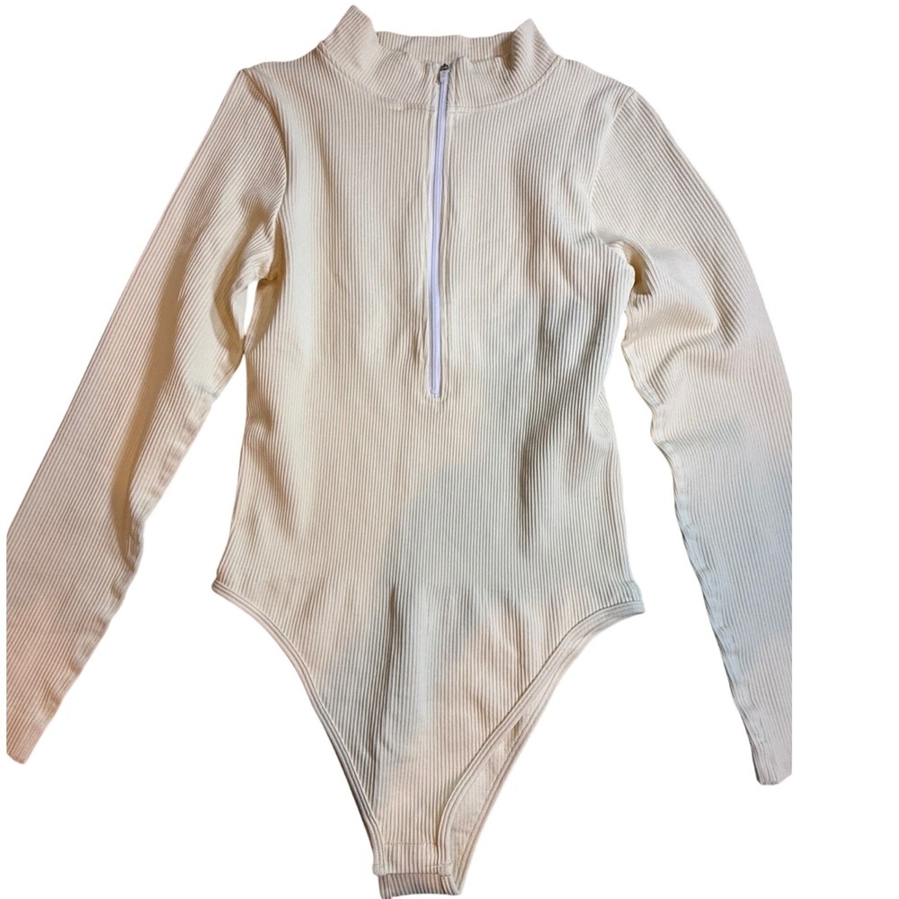 OQQ Womens Ribbed Long Sleeve Bodysuit Cream Quarter Zip Mock Neck Large - Picture 1 of 2